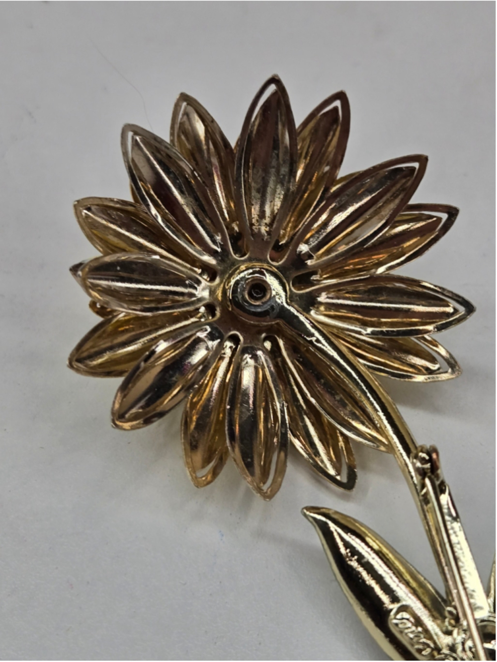 Vintage Coro Gold-Tone Cream Flower Brooch Rhinestone Large Collectible Daisy - Picture 5 of 13